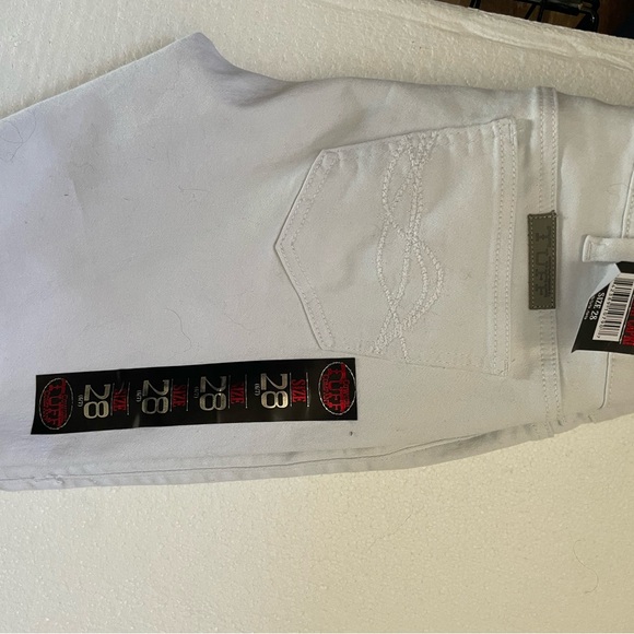 Cowgirl Tuff Co. White Jeans - Picture 3 of 11